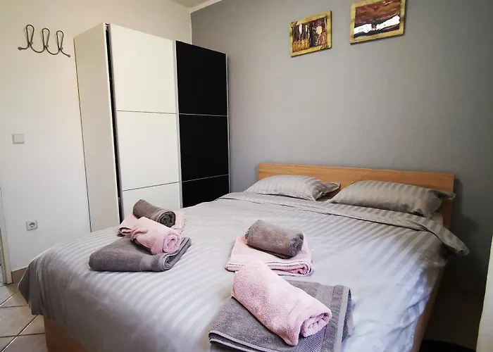 Busic ביוגראד נה מורו