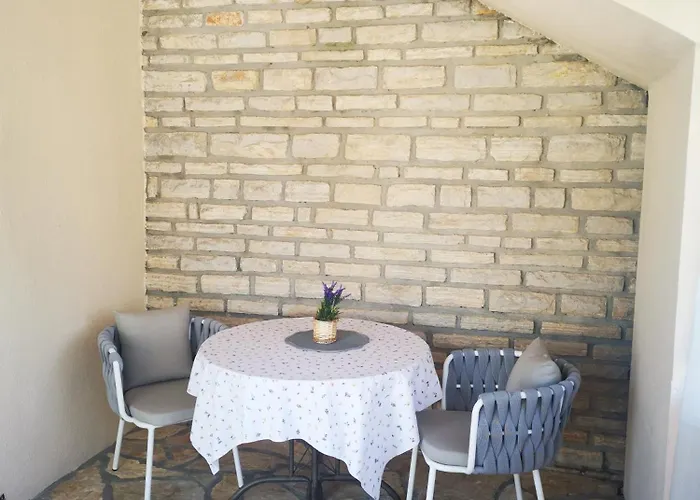 Busic * ביוגראד נה מורו